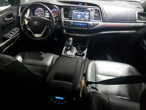 5TDJKRFH3GS321571 2016 TOYOTA HIGHLANDER - Image 8