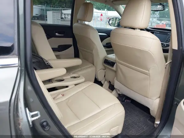 5TDJKRFH3GS324860 2016 TOYOTA HIGHLANDER - Image 8