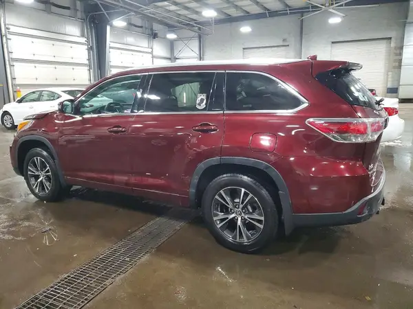 5TDJKRFH3GS325409 2016 TOYOTA HIGHLANDER - Image 2