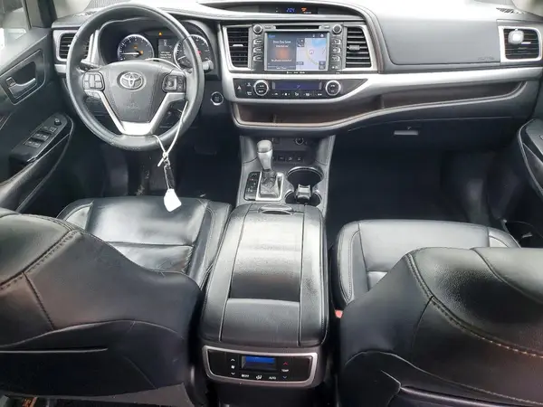 5TDJKRFH3GS326186 2016 TOYOTA HIGHLANDER - Image 8