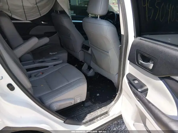 5TDJKRFH3GS327547 2016 TOYOTA HIGHLANDER - Image 8