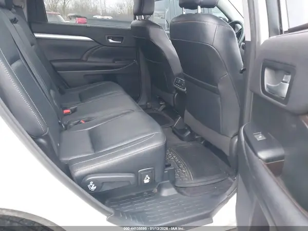 5TDJKRFH3GS327855 2016 TOYOTA HIGHLANDER - Image 8
