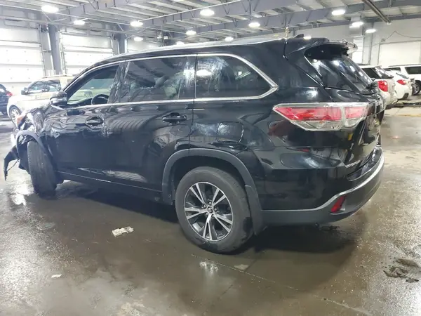 5TDJKRFH3GS328455 2016 TOYOTA HIGHLANDER - Image 2