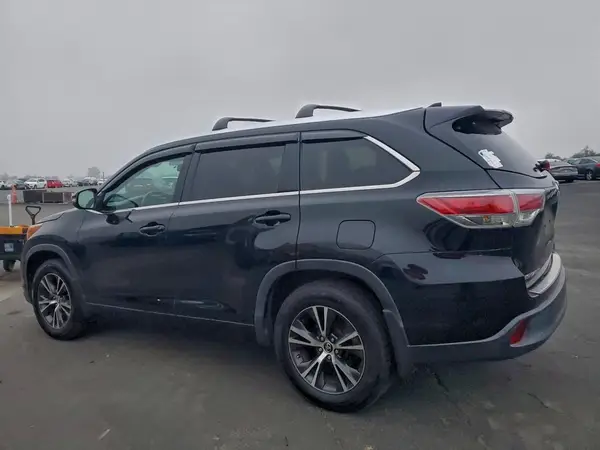 5TDJKRFH3GS330996 2016 TOYOTA HIGHLANDER - Image 2