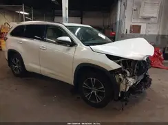 5TDJKRFH3GS334725 2016 TOYOTA HIGHLANDER