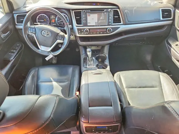 5TDJKRFH3GS339326 2016 TOYOTA HIGHLANDER - Image 8
