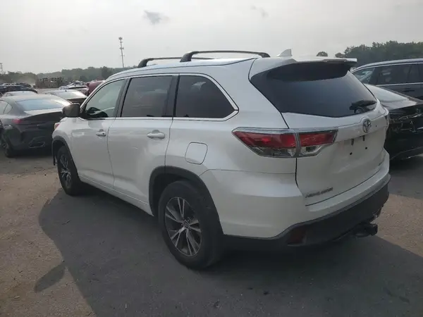 5TDJKRFH3GS344073 2016 TOYOTA HIGHLANDER - Image 2