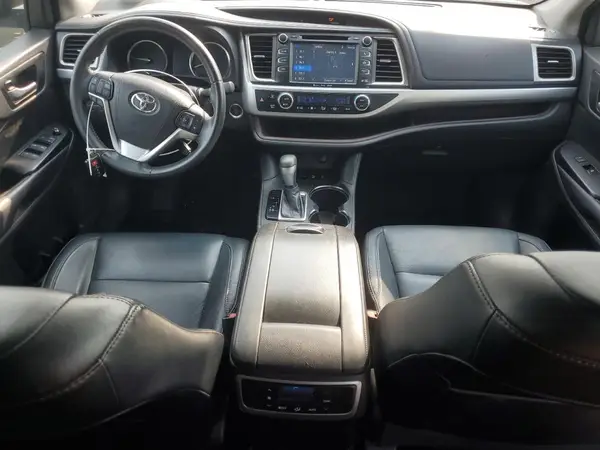 5TDJKRFH3GS344073 2016 TOYOTA HIGHLANDER - Image 8
