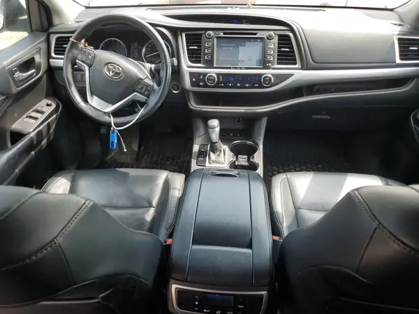 5TDJKRFH3GS344932 2016 TOYOTA HIGHLANDER - Image 8