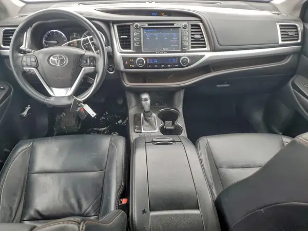 5TDJKRFH3GS500662 2016 TOYOTA HIGHLANDER - Image 8
