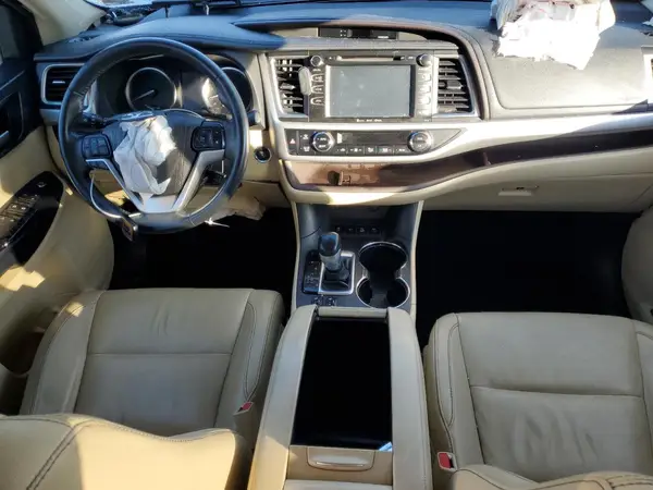 5TDJKRFH3GS501827 2016 TOYOTA HIGHLANDER - Image 8