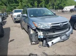 5TDJKRFH3GS502296 2016 TOYOTA HIGHLANDER