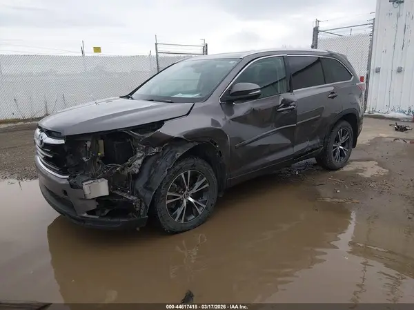 5TDJKRFH3GS502444 2016 TOYOTA HIGHLANDER - Image 2
