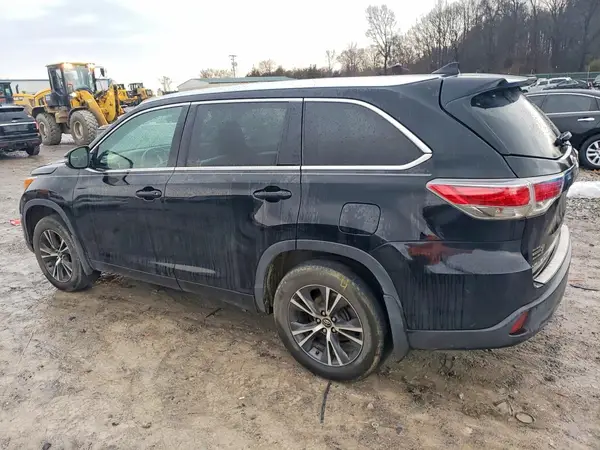 5TDJKRFH3GS502458 2016 TOYOTA HIGHLANDER - Image 2