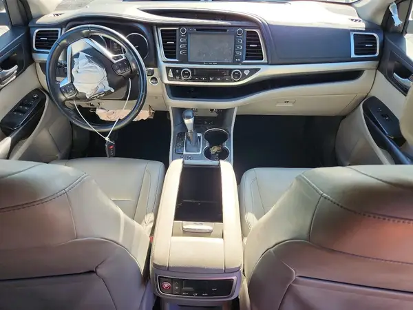 5TDJKRFH3GS504047 2016 TOYOTA HIGHLANDER - Image 8