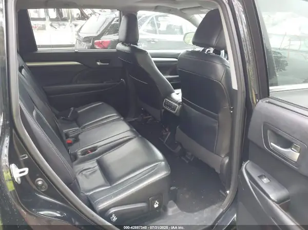 5TDJKRFH3GS505845 2016 TOYOTA HIGHLANDER - Image 8