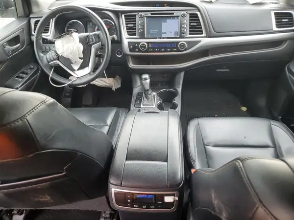 5TDJKRFH4GS243883 2016 TOYOTA HIGHLANDER - Image 8