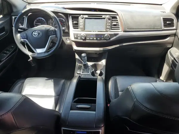 5TDJKRFH4GS246928 2016 TOYOTA HIGHLANDER - Image 8