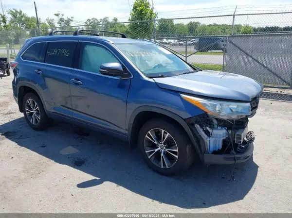 5TDJKRFH4GS250123 2016 TOYOTA HIGHLANDER - Image 1