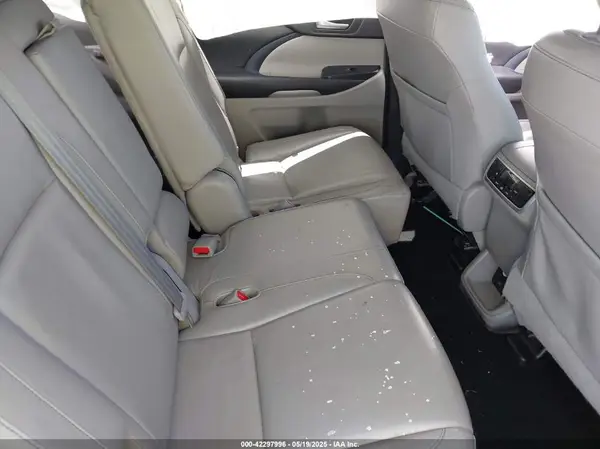 5TDJKRFH4GS250123 2016 TOYOTA HIGHLANDER - Image 8