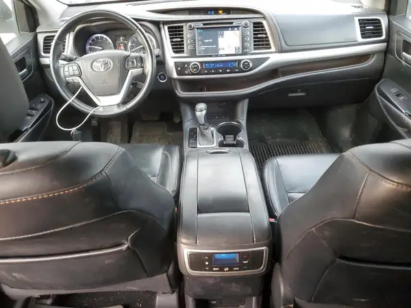 5TDJKRFH4GS257248 2016 TOYOTA HIGHLANDER - Image 8
