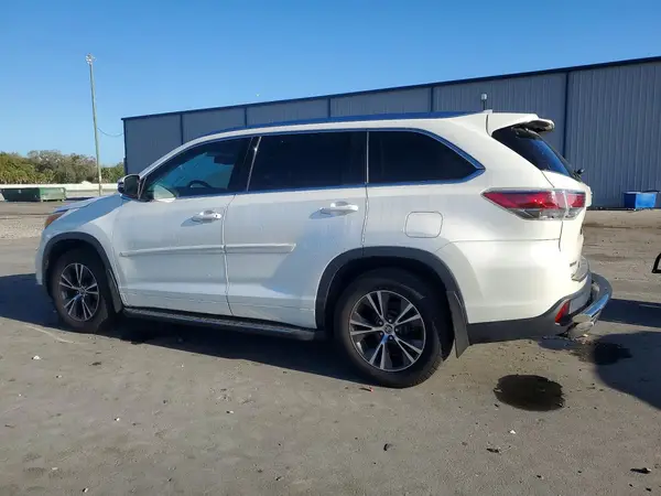 5TDJKRFH4GS257766 2016 TOYOTA HIGHLANDER - Image 2