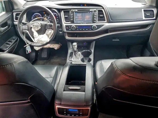 5TDJKRFH4GS263647 2016 TOYOTA HIGHLANDER - Image 8