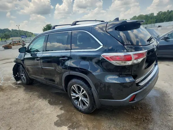 5TDJKRFH4GS274034 2016 TOYOTA HIGHLANDER - Image 2