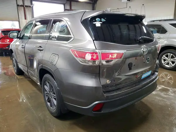 5TDJKRFH4GS276771 2016 TOYOTA HIGHLANDER - Image 2