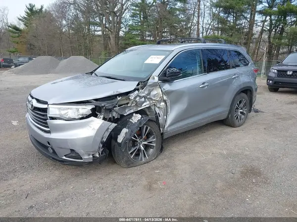 5TDJKRFH4GS277905 2016 TOYOTA HIGHLANDER - Image 2