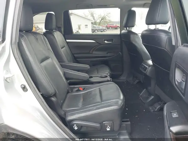 5TDJKRFH4GS277905 2016 TOYOTA HIGHLANDER - Image 8