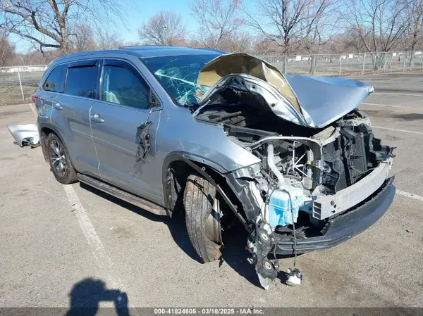 5TDJKRFH4GS278097 2016 TOYOTA HIGHLANDER - Image 1