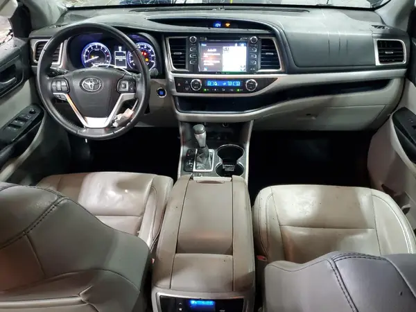 5TDJKRFH4GS279590 2016 TOYOTA HIGHLANDER - Image 8