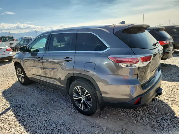 5TDJKRFH4GS285101 2016 TOYOTA HIGHLANDER - Image 2