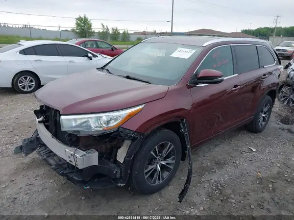 5TDJKRFH4GS290198 2016 TOYOTA HIGHLANDER - Image 2