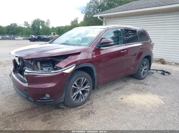 5TDJKRFH4GS291819 2016 TOYOTA HIGHLANDER - Image 2