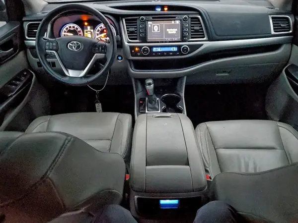 5TDJKRFH4GS302107 2016 TOYOTA HIGHLANDER - Image 8
