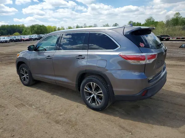 5TDJKRFH4GS305573 2016 TOYOTA HIGHLANDER - Image 2