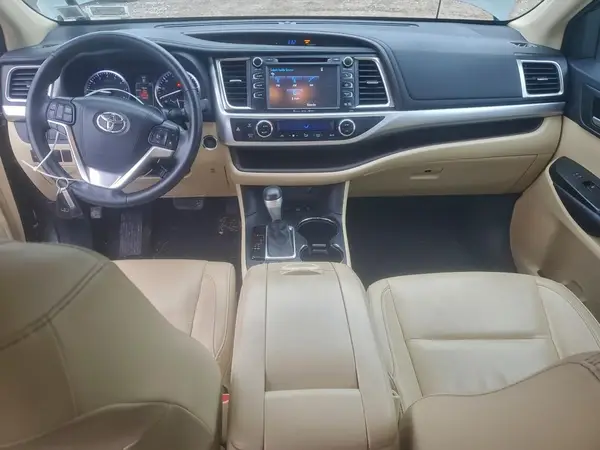 5TDJKRFH4GS317321 2016 TOYOTA HIGHLANDER - Image 8
