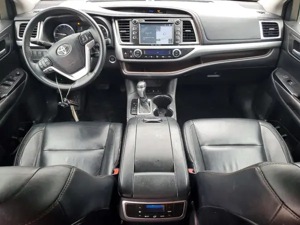 5TDJKRFH4GS321840 2016 TOYOTA HIGHLANDER - Image 8