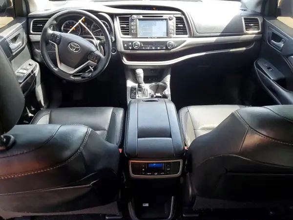 5TDJKRFH4GS322812 2016 TOYOTA HIGHLANDER - Image 8