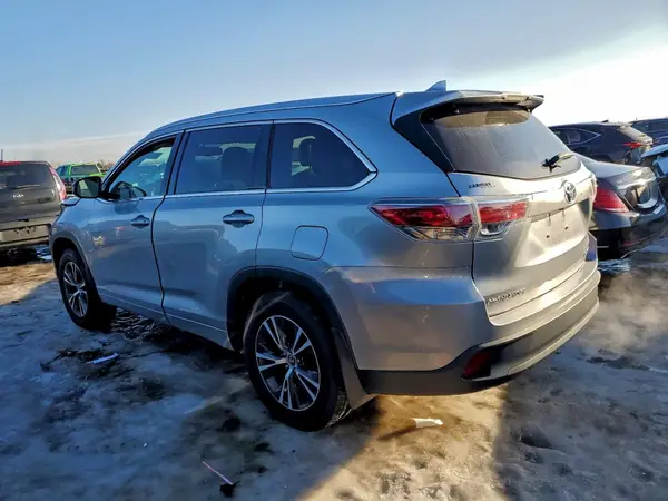 5TDJKRFH4GS322969 2016 TOYOTA HIGHLANDER - Image 2