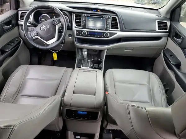 5TDJKRFH4GS325600 2016 TOYOTA HIGHLANDER - Image 8