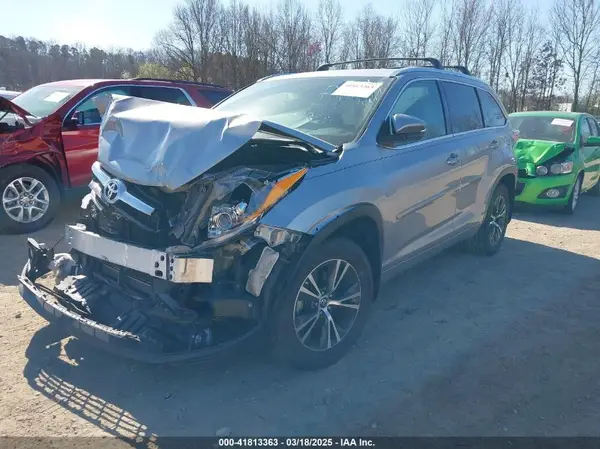5TDJKRFH4GS347208 2016 TOYOTA HIGHLANDER - Image 2