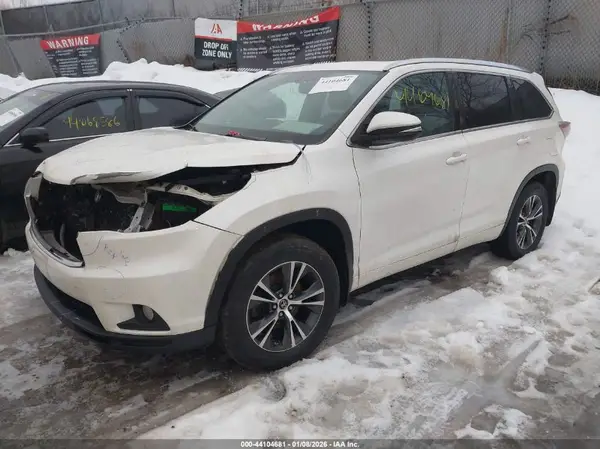 5TDJKRFH4GS348648 2016 TOYOTA HIGHLANDER - Image 2