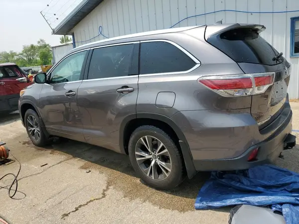 5TDJKRFH4GS502677 2016 TOYOTA HIGHLANDER - Image 2