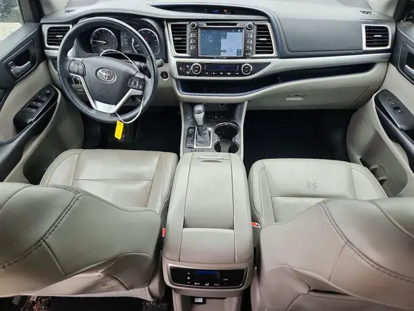 5TDJKRFH4GS502940 2016 TOYOTA HIGHLANDER - Image 8