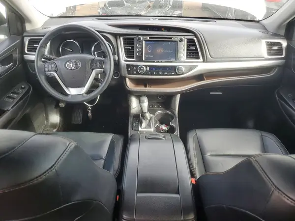 5TDJKRFH4GS504042 2016 TOYOTA HIGHLANDER - Image 8