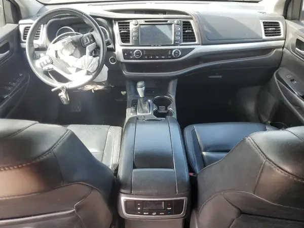 5TDJKRFH4GS505627 2016 TOYOTA HIGHLANDER - Image 8