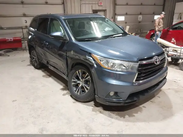 5TDJKRFH5GS226039 2016 TOYOTA HIGHLANDER - Image 1